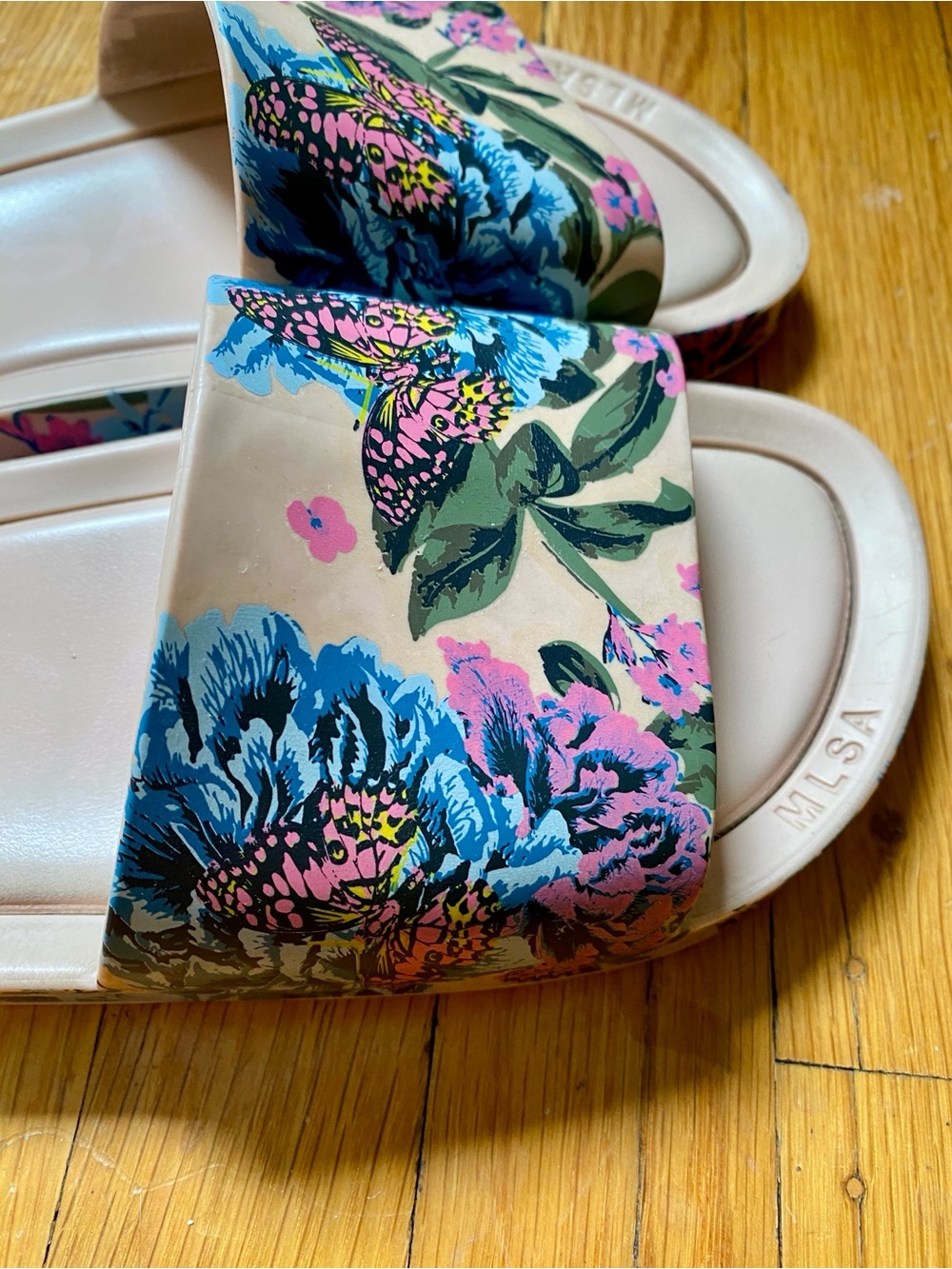 Melissa Beach Pool Slide  Pink/Blue Floral Butterfly Size 8